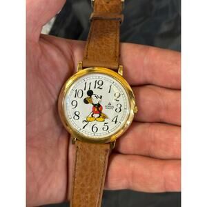 Vintage Lorus Micky Mouse Watch! New Battery!